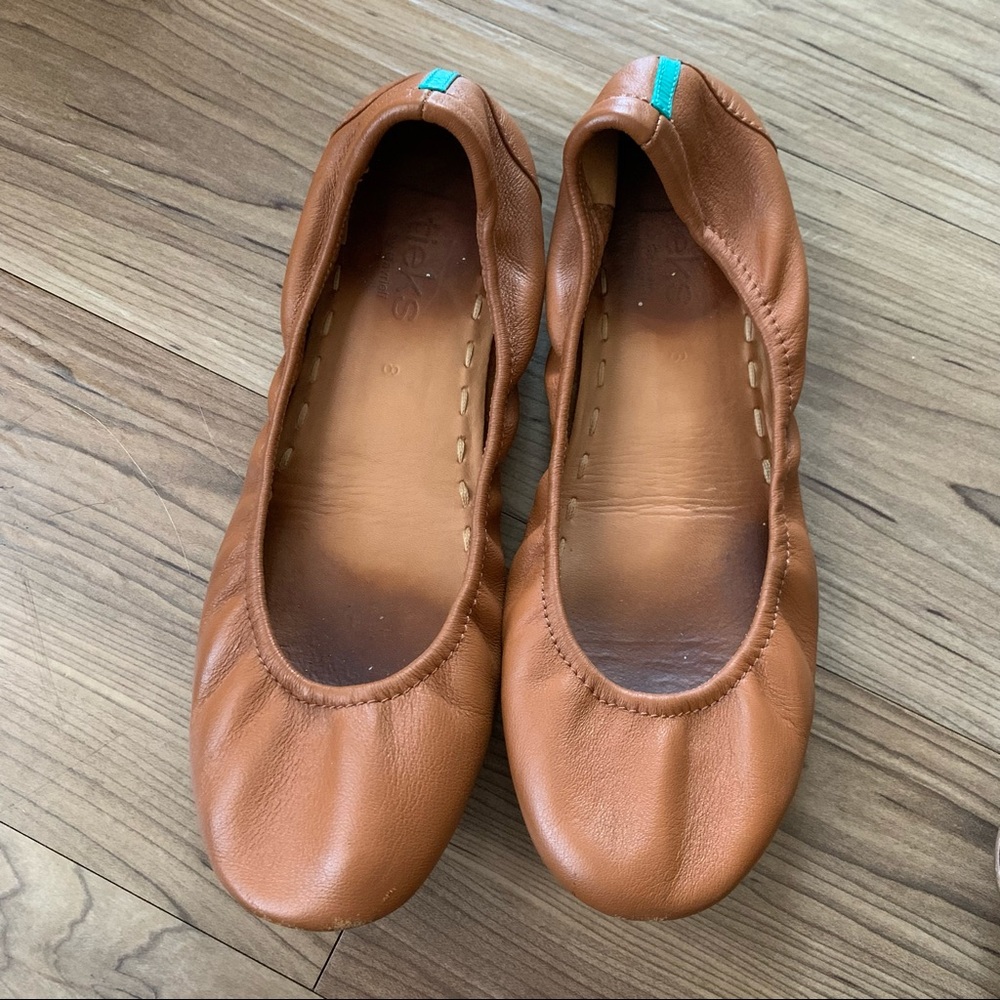 Chestnut Tieks